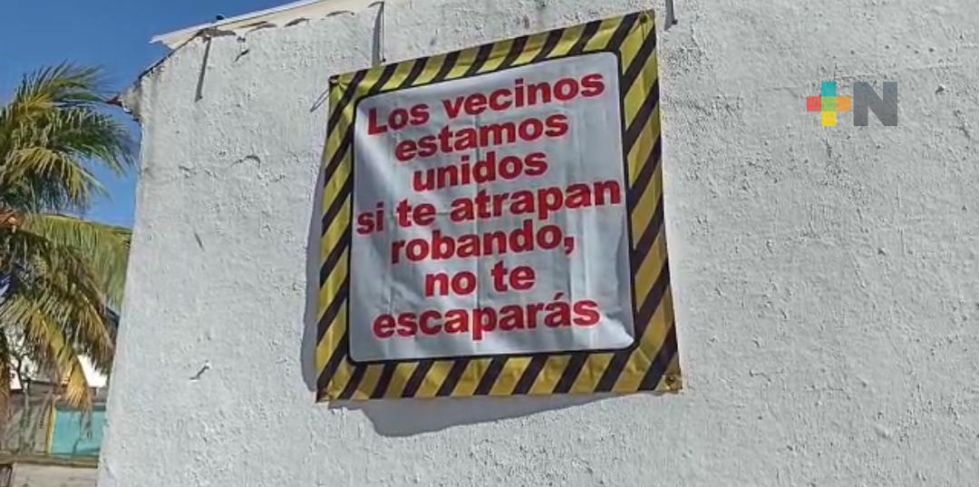 Vecinos se organizan para combatir robos en colonia El Tesoro de Coatzacoalcos