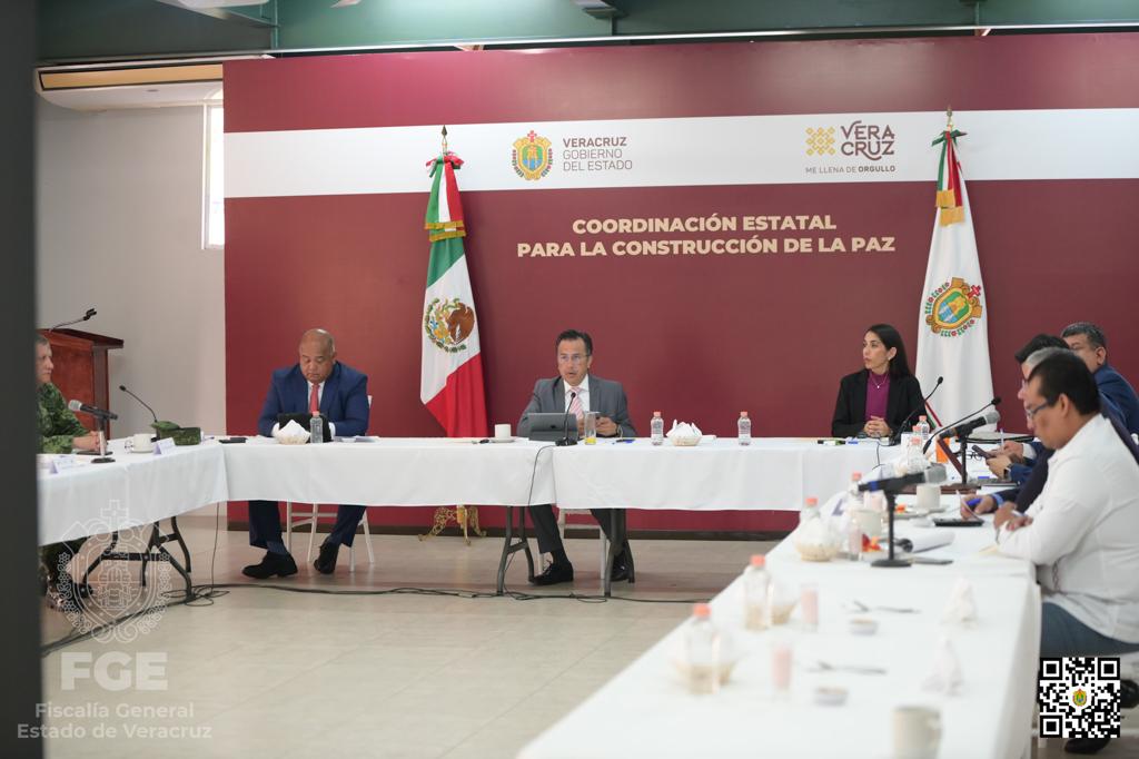 Fiscal Verónica Hernández participa en Mesa para la Construcción de la Paz