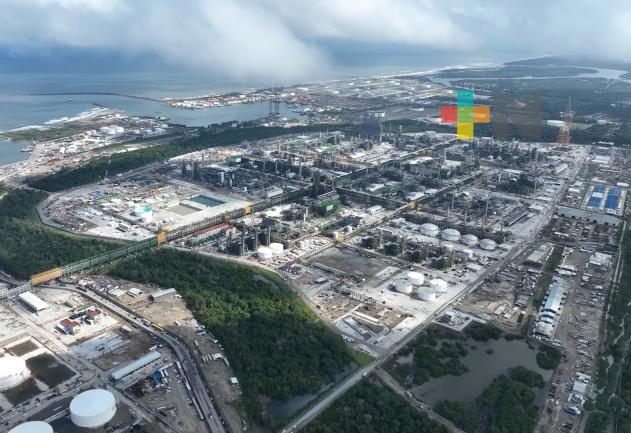 En julio, refinería Dos Bocas iniciará producción de gasolinas: AMLO