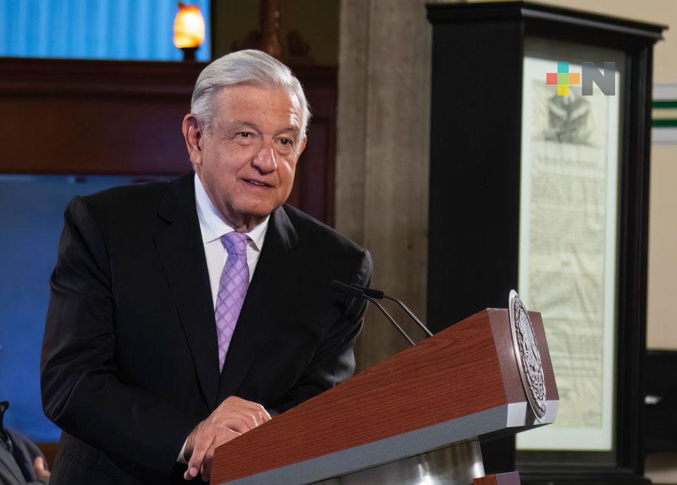 Presidente se compromete a fortalecer atención a personas con discapacidad