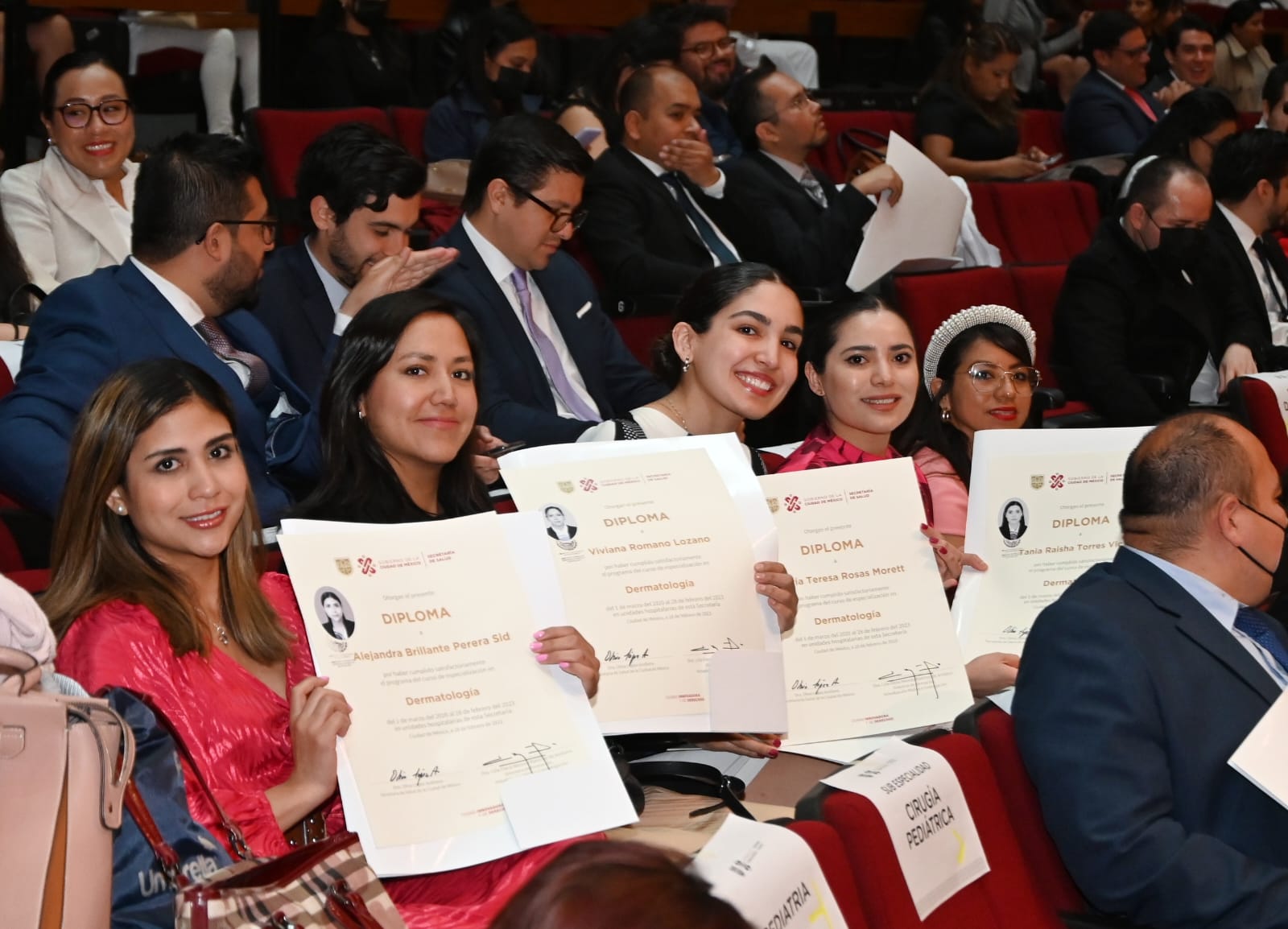 México requiere 200 mil médicos generales y especialistas: Secretaría de Salud