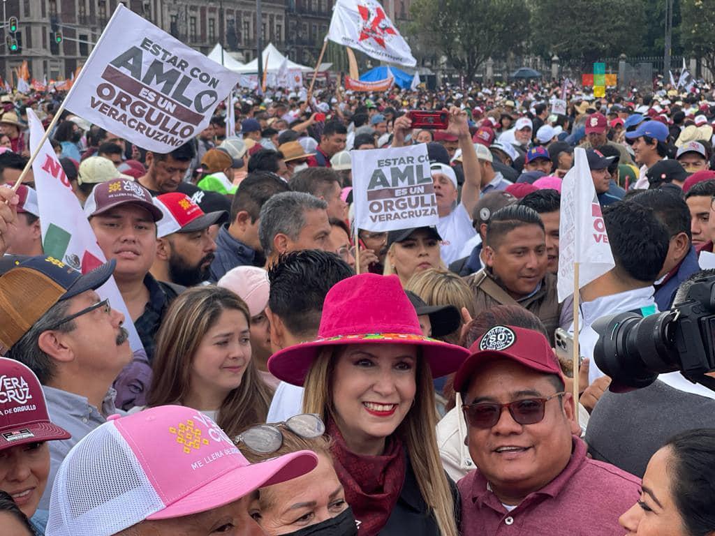 Alcalde priísta de la Cuenca del Papaloapan asistió al zócalo con AMLO