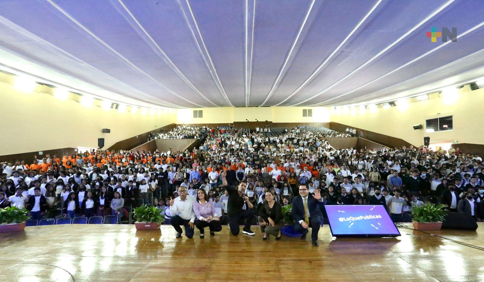 IVAI fomenta entre jóvenes buen uso de las redes sociales