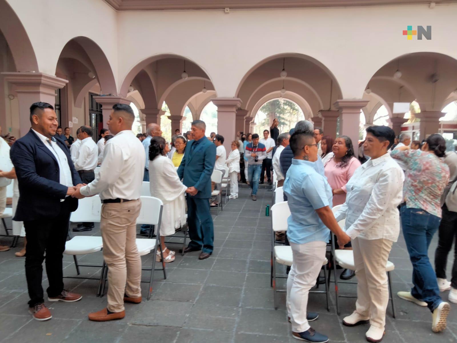 Legalizaron su unión 43 parejas en boda colectiva organizada por alcaldía de Xalapa
