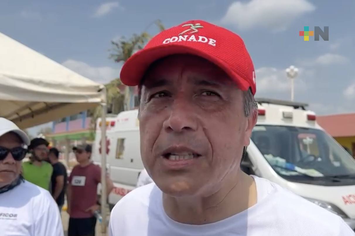 Participó Cuitláhuac García en rodada ciclista de Tlacojalpan a Otatitlán