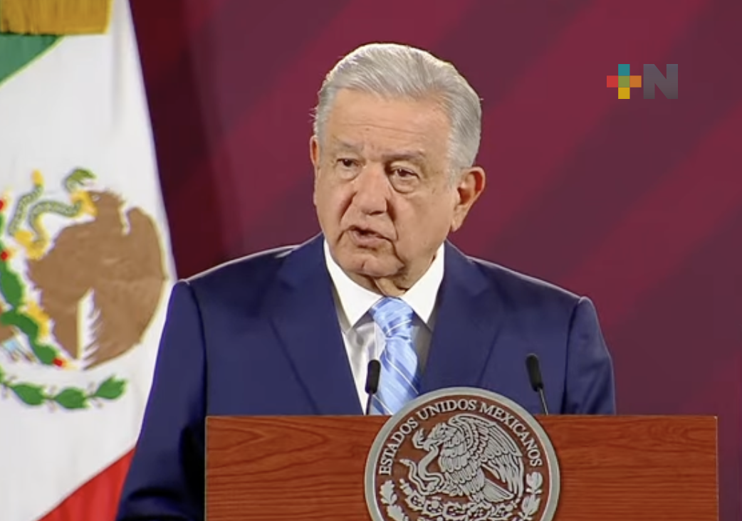 AMLO celebra el triunfo de México sobre Estados Unidos, en Clásico Mundial de Beisbol