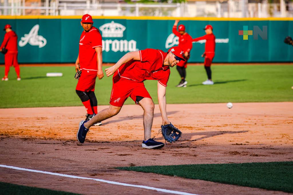 Alex Liddi aportará su poder a El Águila de Veracruz
