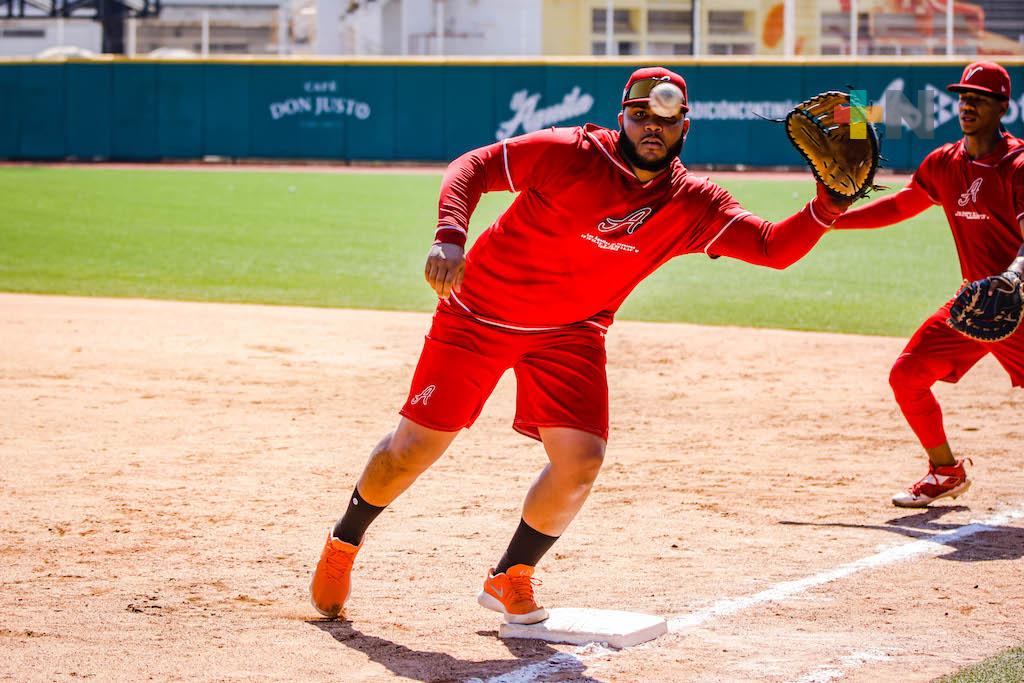 Reporta dominicano Edwin Espinal a pretemporada de El Águila