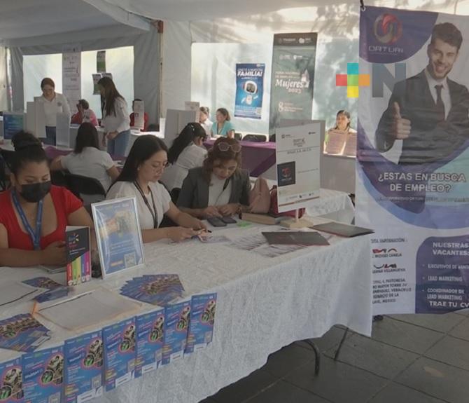 En Xalapa participan 40 empresas en Feria Nacional de Empleo de las Mujeres