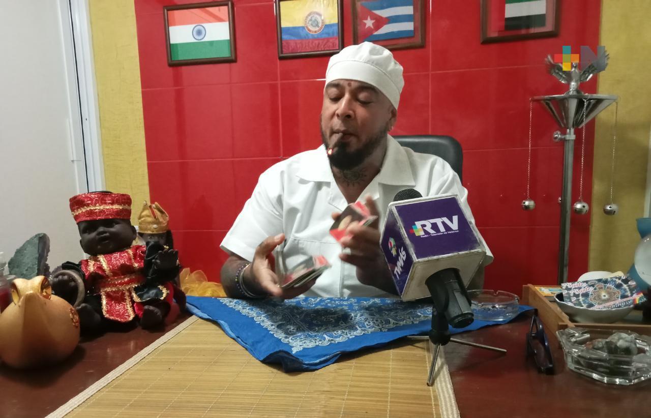 Amor, dinero y salud, lo más deseado en este primer viernes: santero