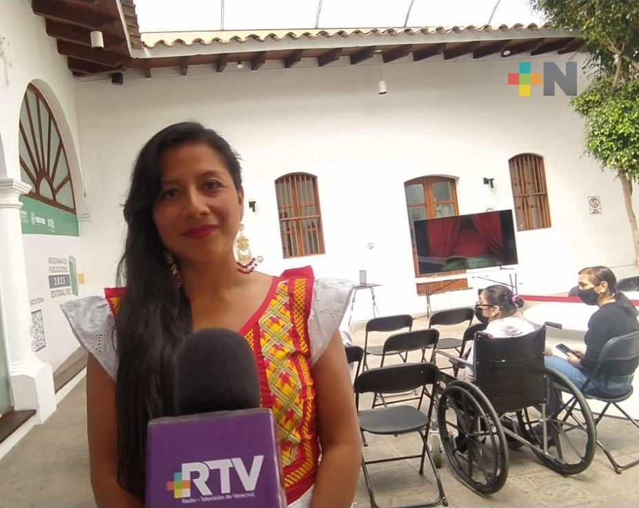 Presentan libro sobre teatro y discapacidad e inclusión social