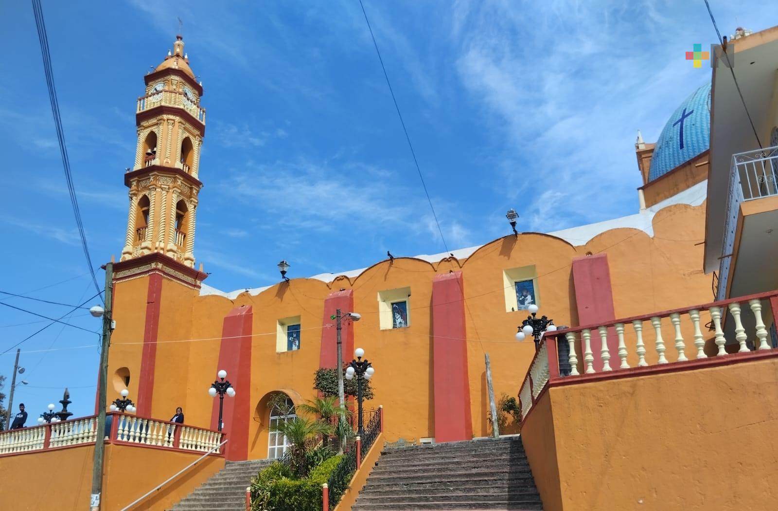 Plaza Xallitic sede de exposición cultural, y turística de Acatlán, Miahuatlán y Chiconquiaco