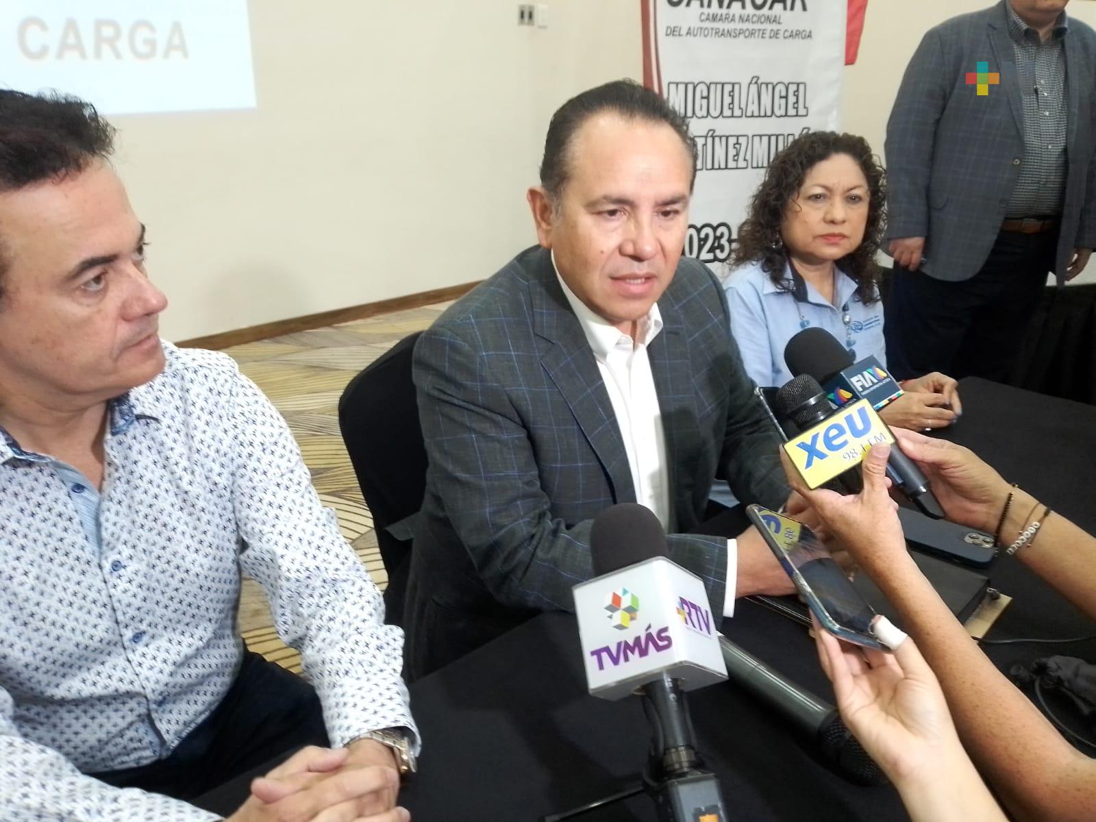 Canacar busca estrategia de seguridad integral para transportistas y mercancías