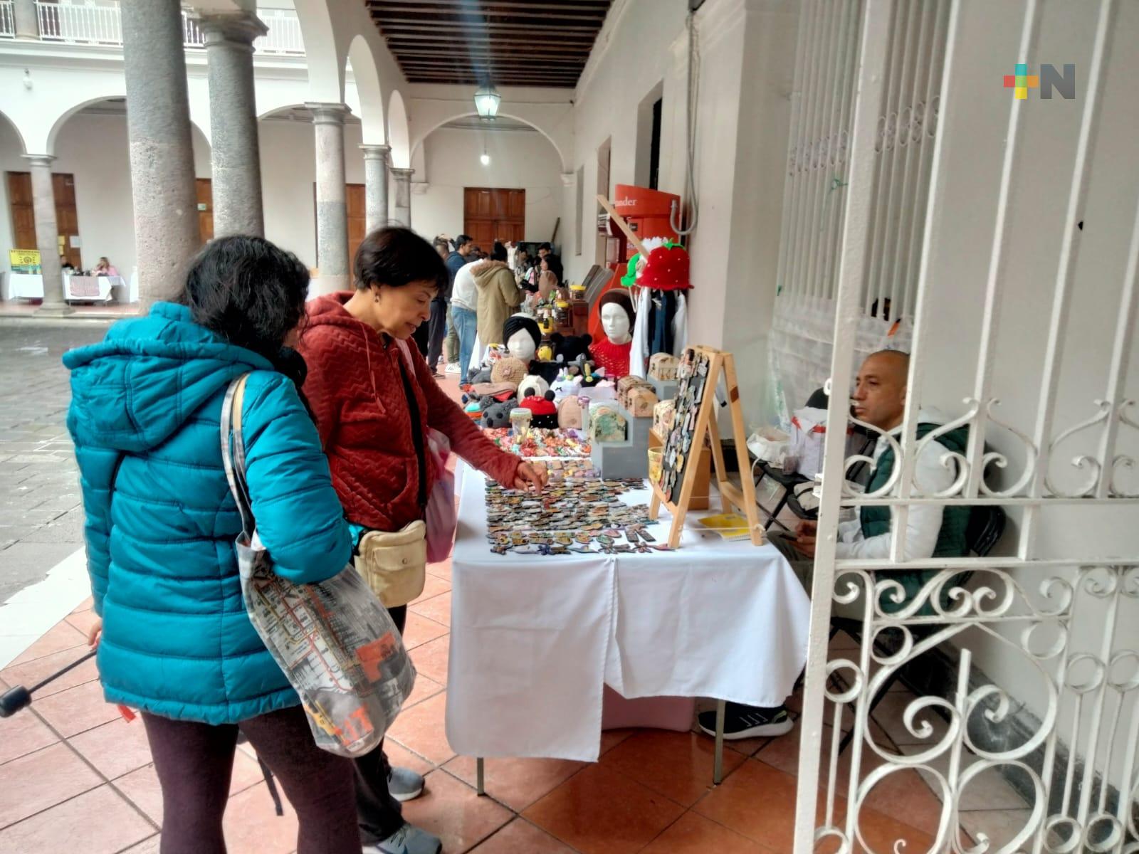 Pabellón artesanal de Coatepec es atractivo para el turismo