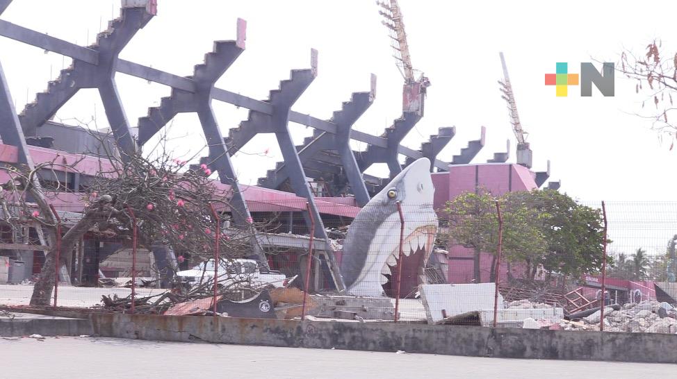 Continúa reconstrucción del estadio Luis “Pirata” Fuente