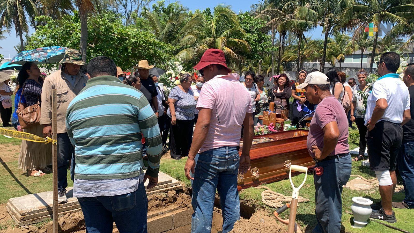 Despiden a joven coatzacoalqueña víctima de feminicidio en Tabasco