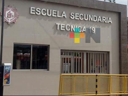Sufre escuela técnica de Coatza daños en estructura
