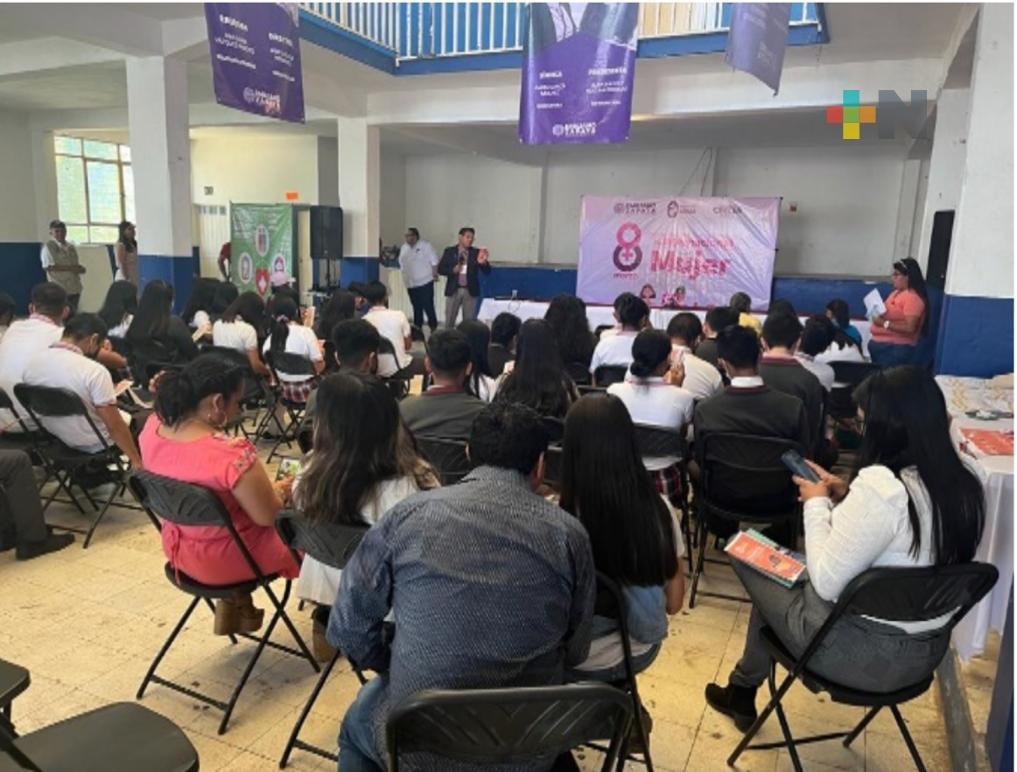 Imparte FGE plática de «Prevención de la Violencia en el Noviazgo y Embarazo en la Adolescencia