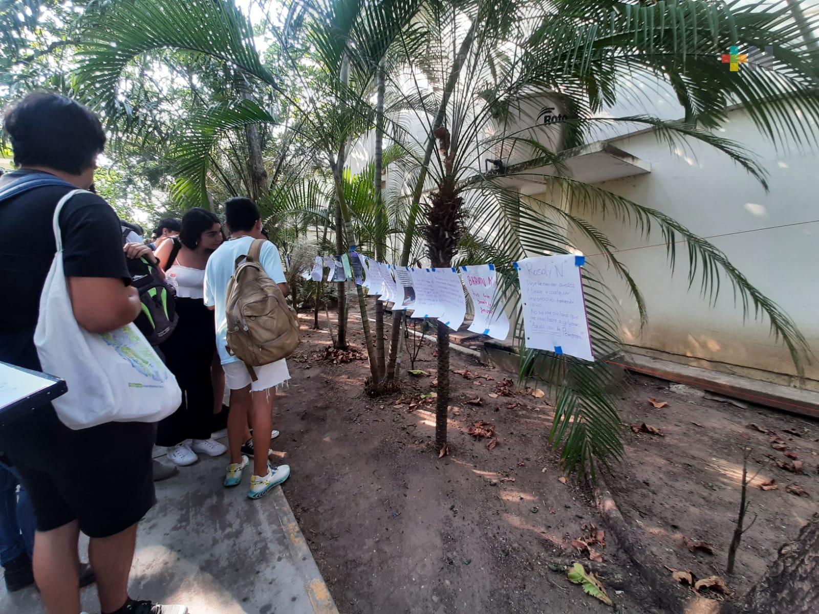 Colocan estudiantes de la Facico tendedero de denuncias