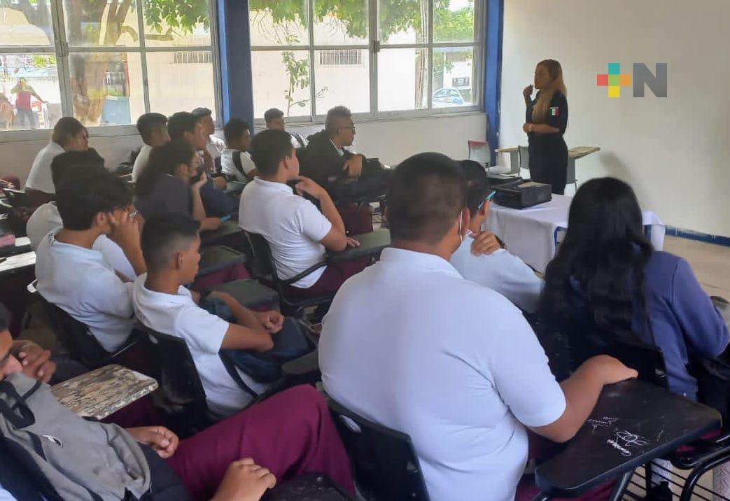 Capacita UECS a estudiantes en prevención a delitos de engaño telefónico y extorsión