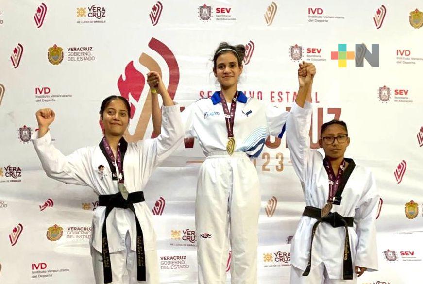 Bárbara Méndez obtuvo medalla de oro en Selectivo Estatal de Taekwondo