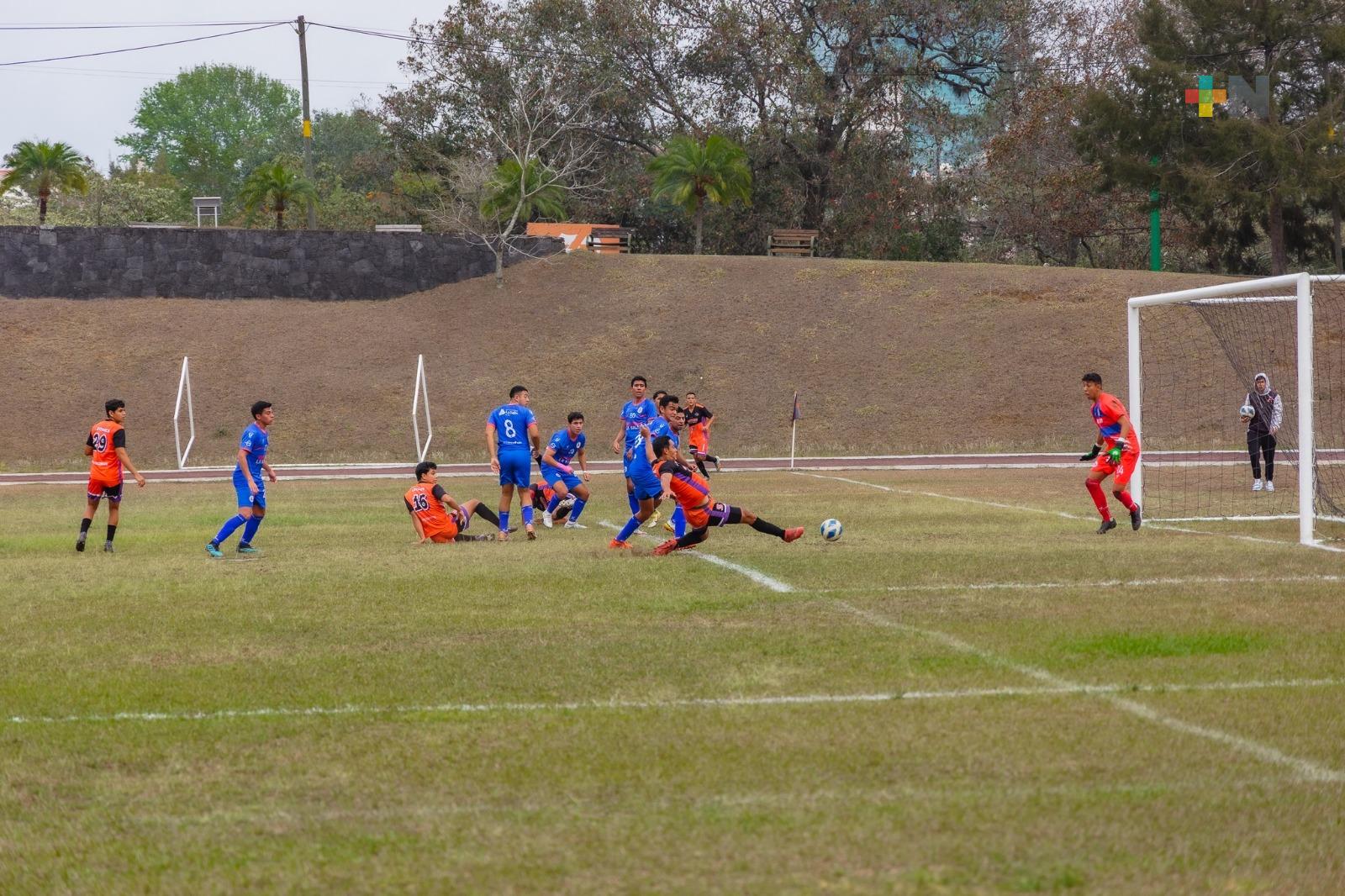 Leones Anáhuac Xalapa buscan clasificarse a liguilla en campeonato universitario