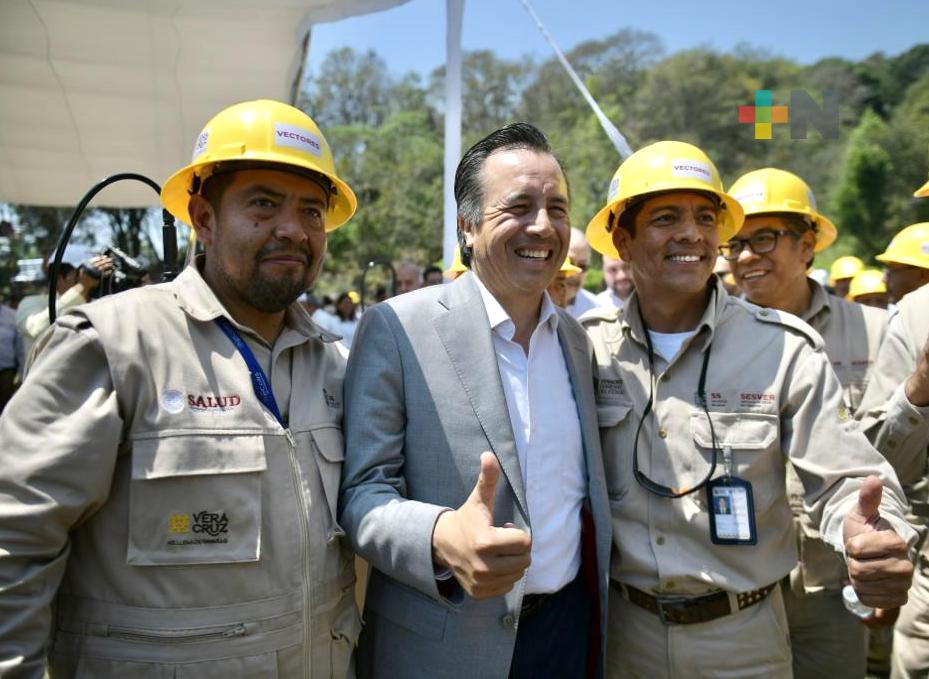 Cuitláhuac García desmiente a Gómez Leyva, su gobierno es el que más ha invertido en salud