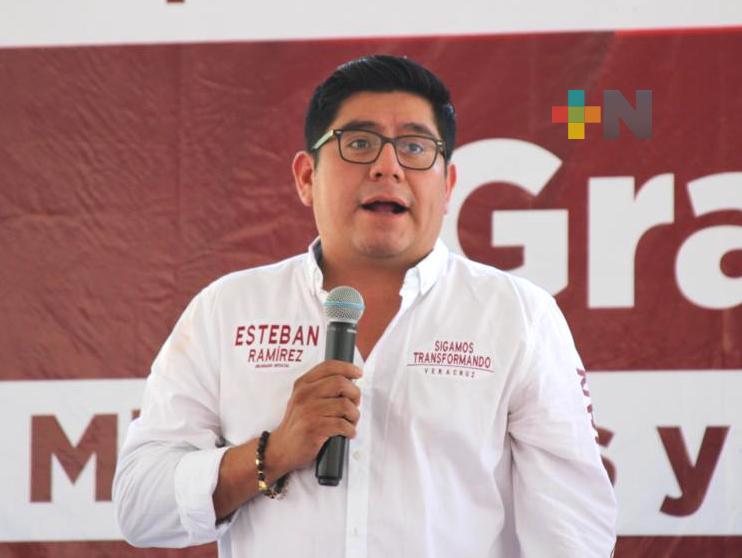 Ministro de SCJN que suspendió el plan B, le dio la espalda a México: Esteban Ramírez