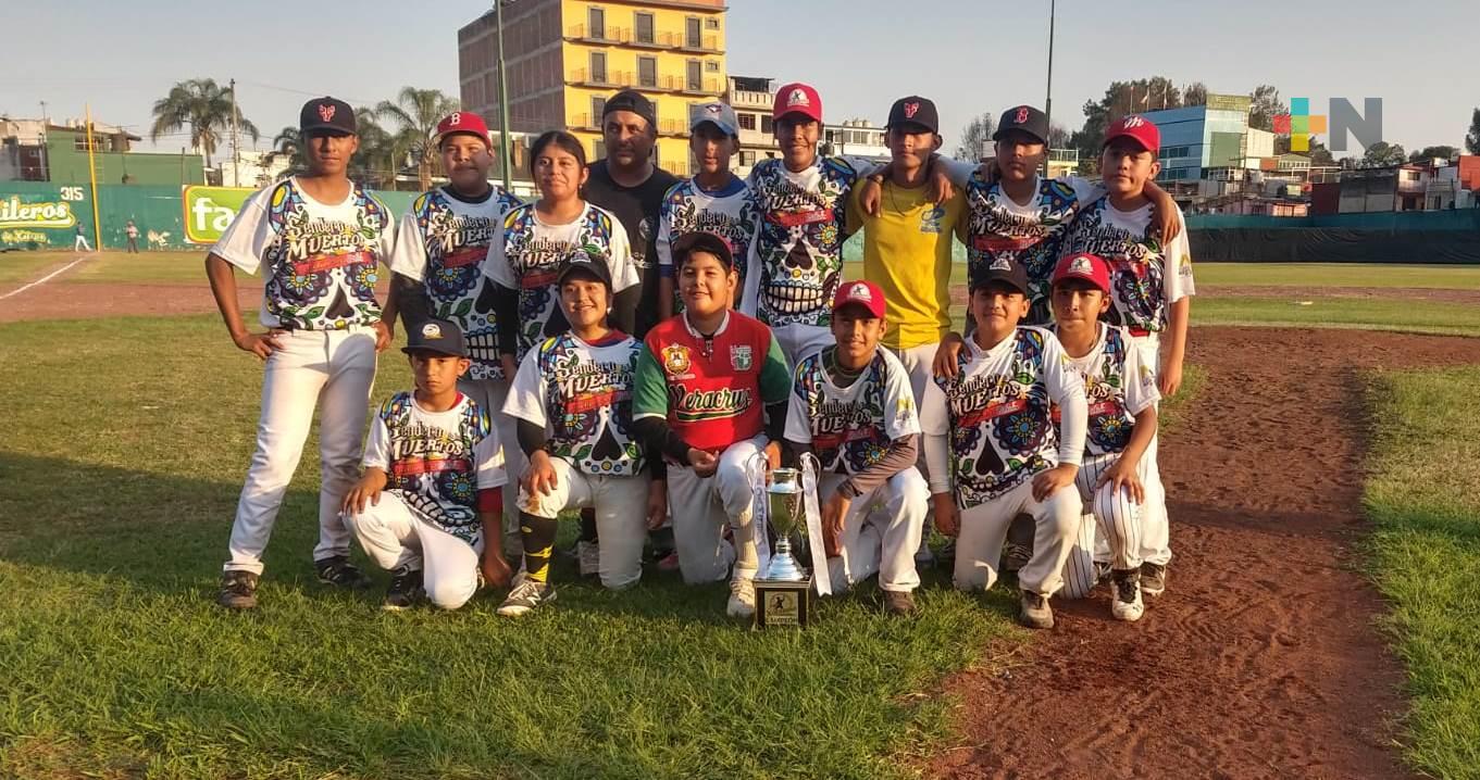 Águilas de Pacho Nuevo son bicampeonas en pre-junior de la Liga Xalapeña