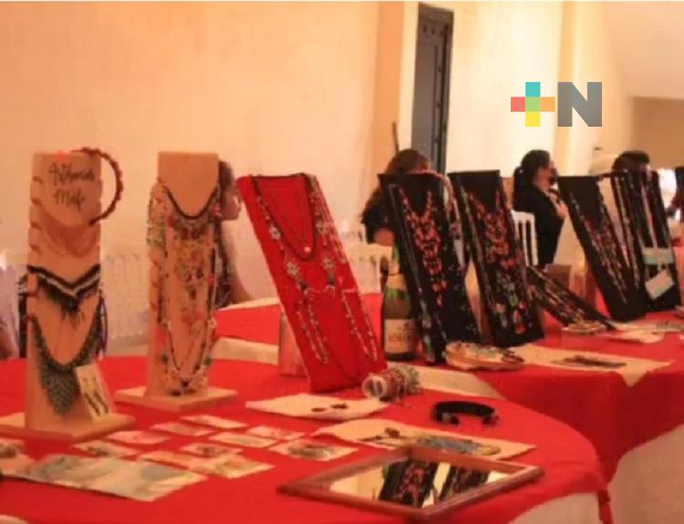 Mujeres indígenas de la Huasteca y sierra norte llevarán artesanías a Cumbre Tajín