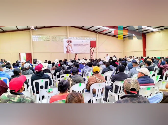 Entregan certificados agrarios en Chicontepec