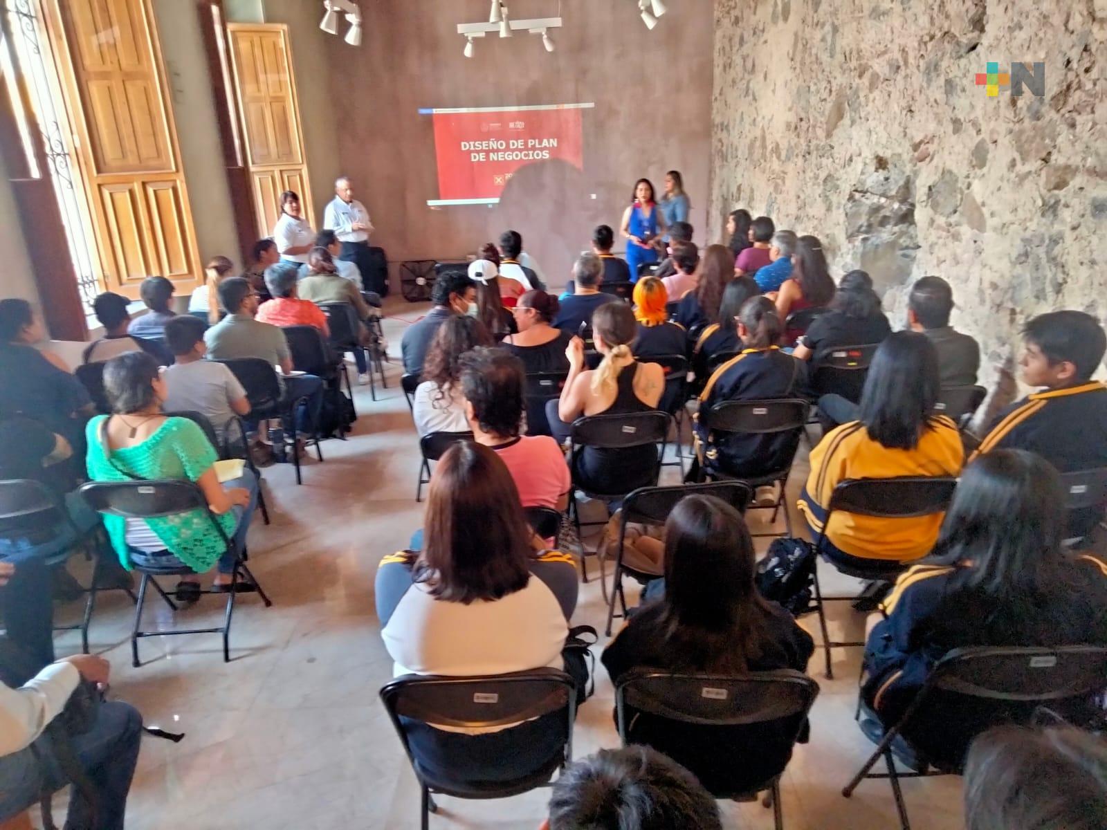 Sedecop capacita a estudiantes y a emprendedores de Xalapa