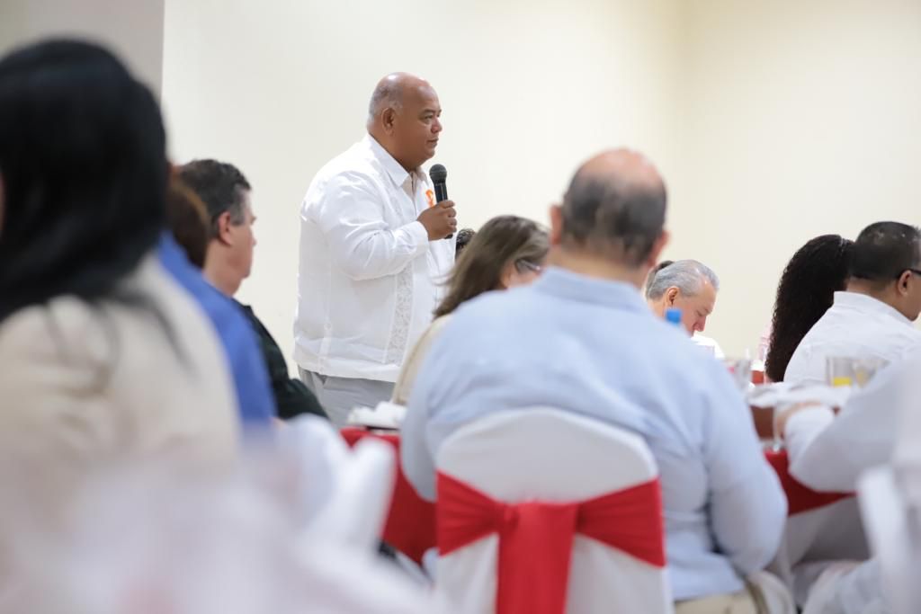 Junto con notarios veracruzanos fortalecemos justicia social en Veracruz: Eric Cisneros