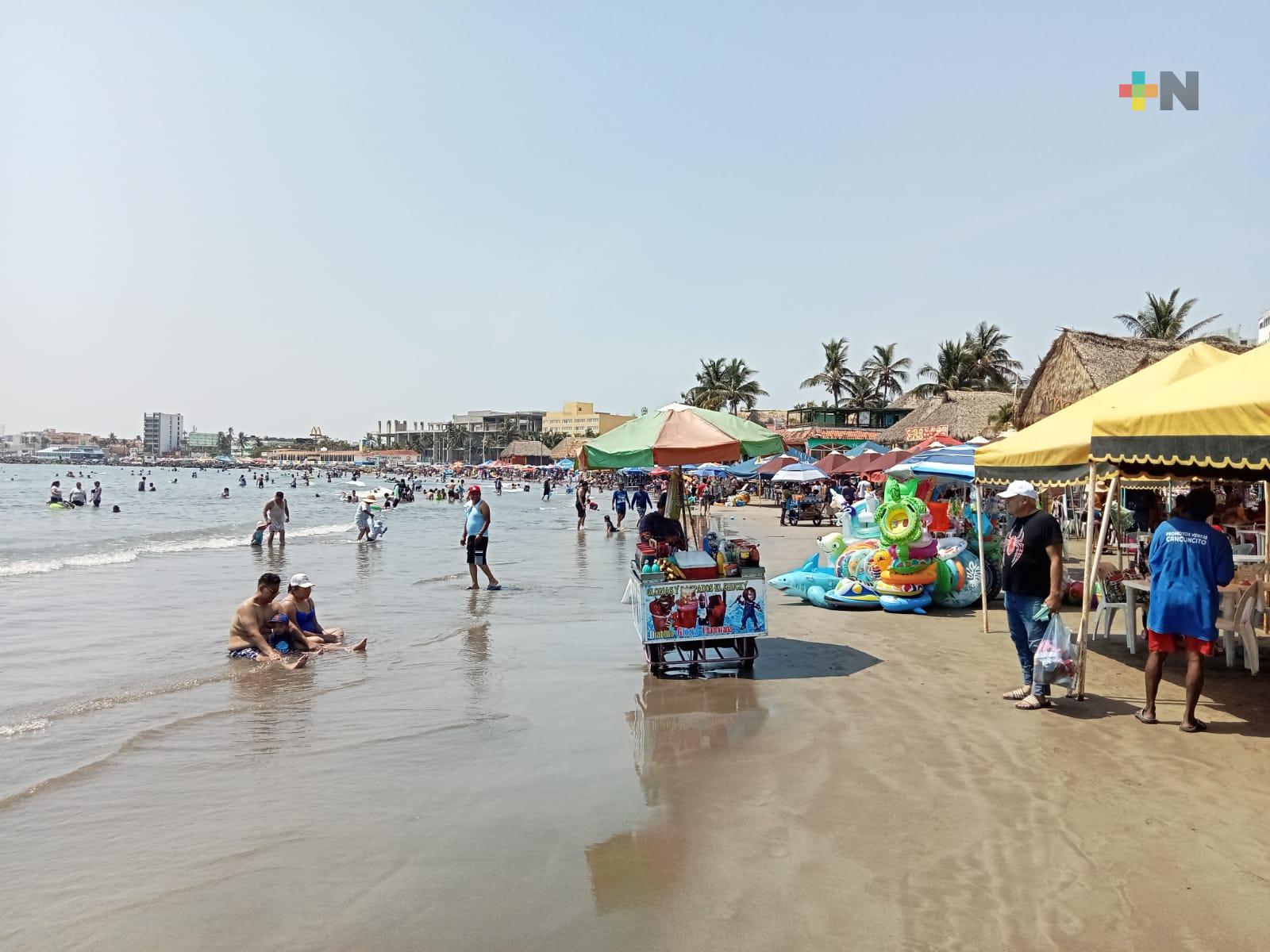 Turistas llegan a playas de Veracruz-Boca del Río