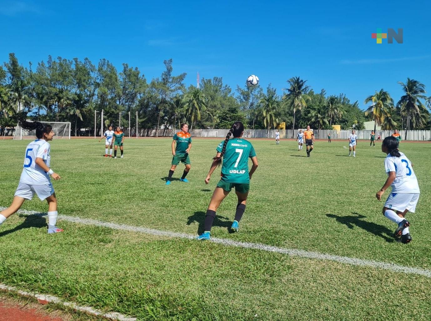 Halcones UV recibirá a UAEM en futbol universitario femenil