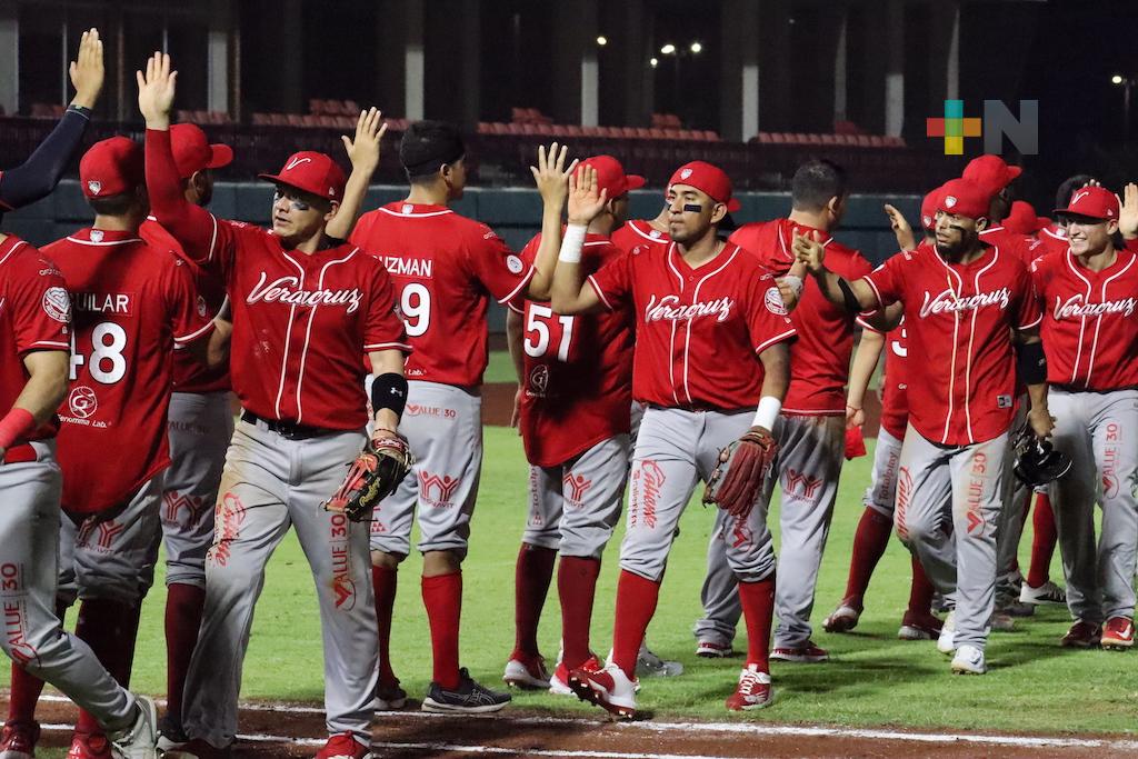 El Águila vence por 5-1 a Campeche y amarra la serie