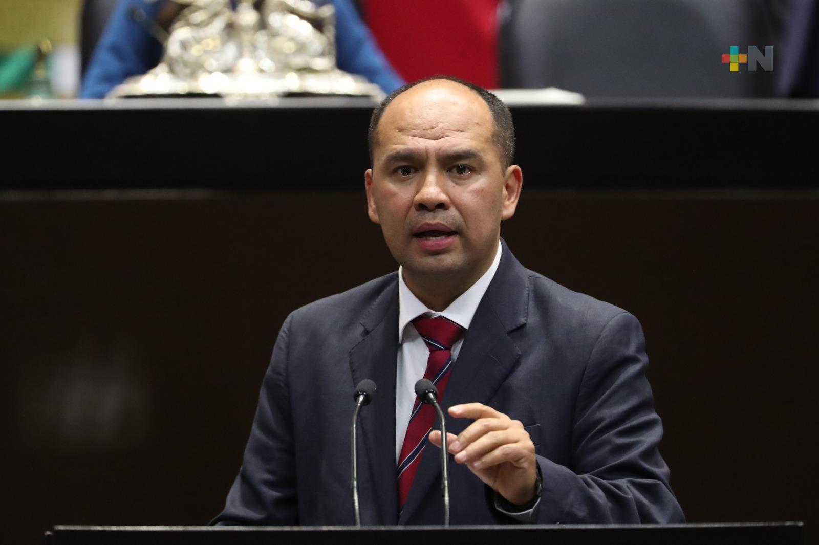 Presentan reforma constitucional para incorporar en las legislaturas de los estados, figura de diputado migrante