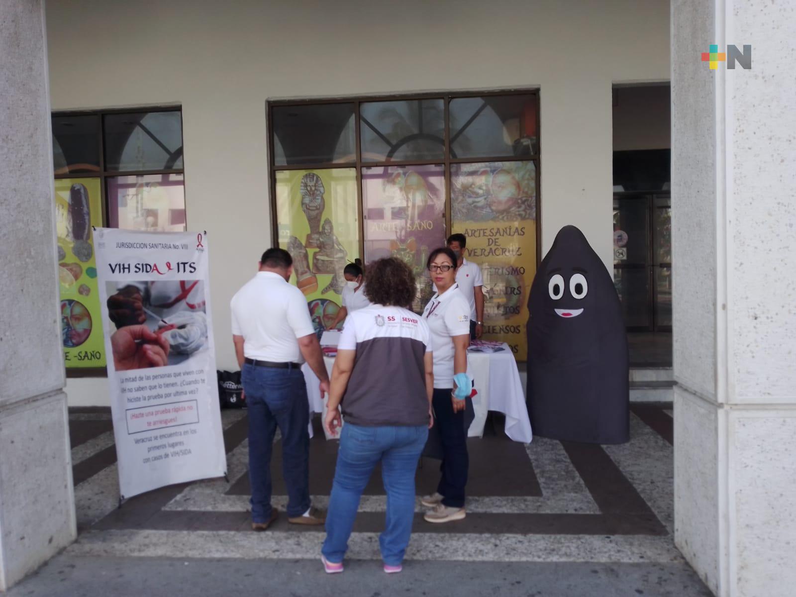 Instalan módulo de prevención contra VIH en Aquarium de Veracruz