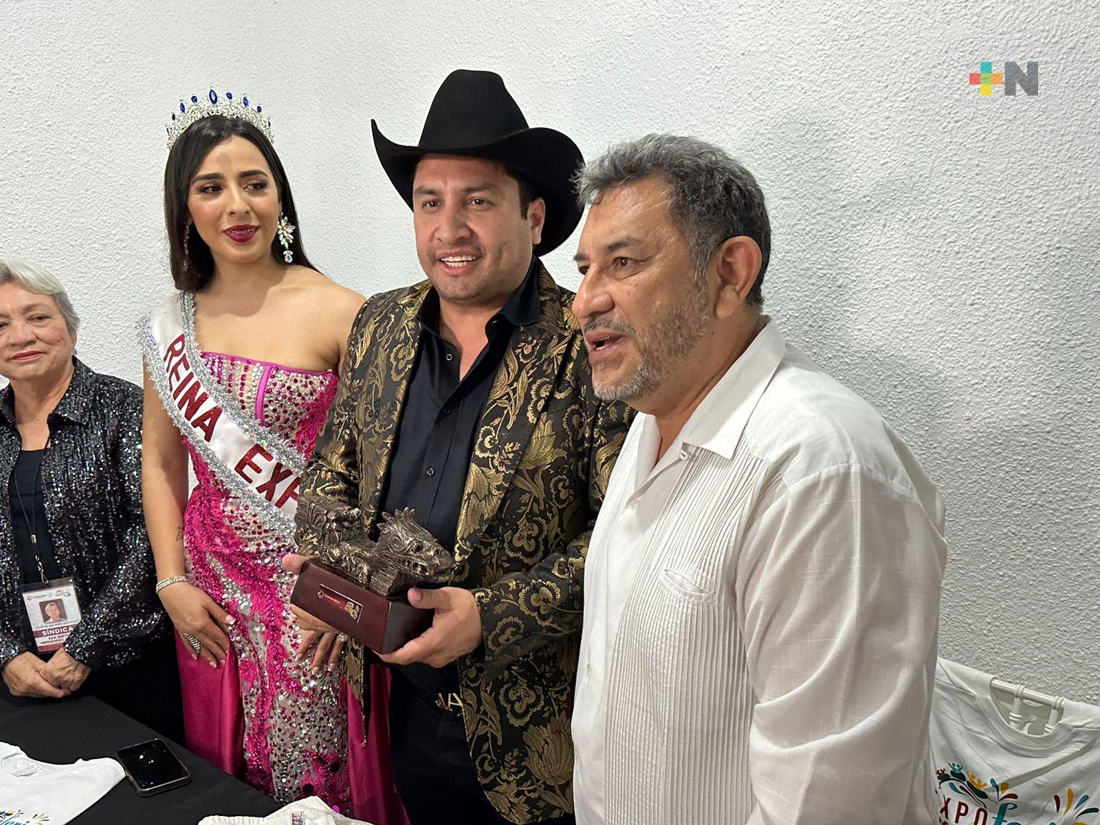 Rompe récord asistencia de Julión Álvarez en Expo Feria Coatzacoalcos 2023