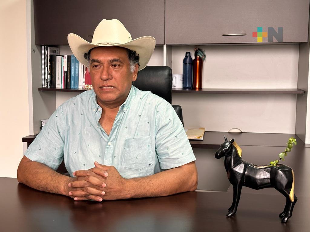 Diputado entregará tinacos, a bajo costo; a familias vulnerables de Acayucan