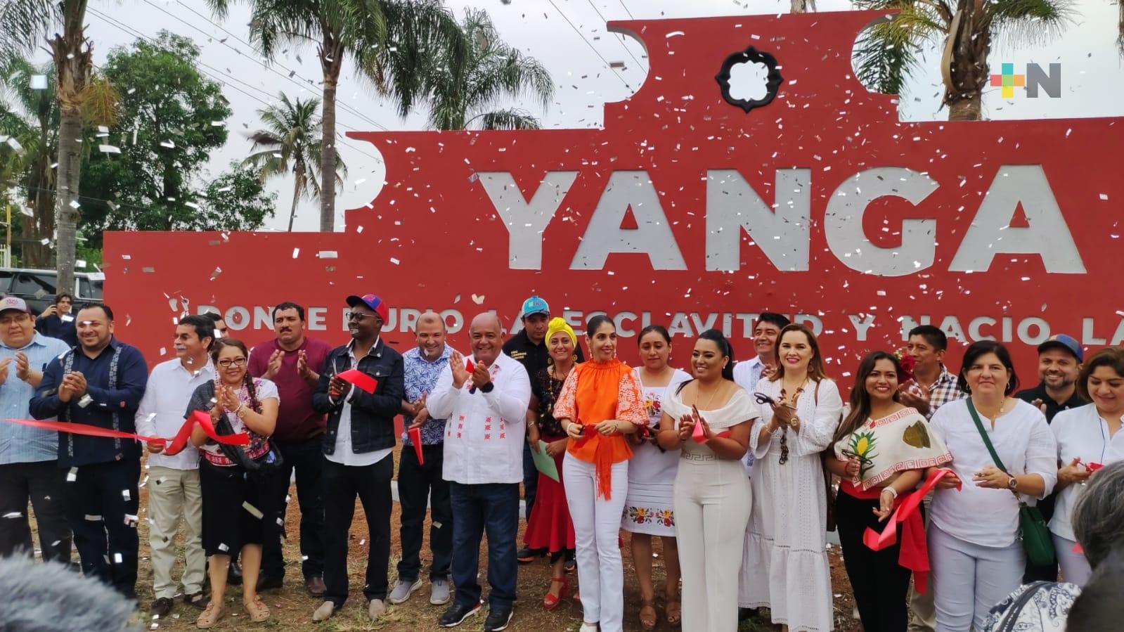Inaugura secretario Eric Cisneros letras alusivas al municipio de Yanga