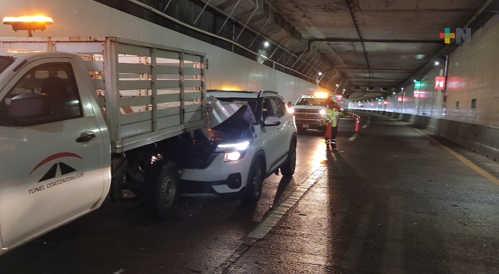 Detienen circulación en Túnel Sumergido por accidente vehicular