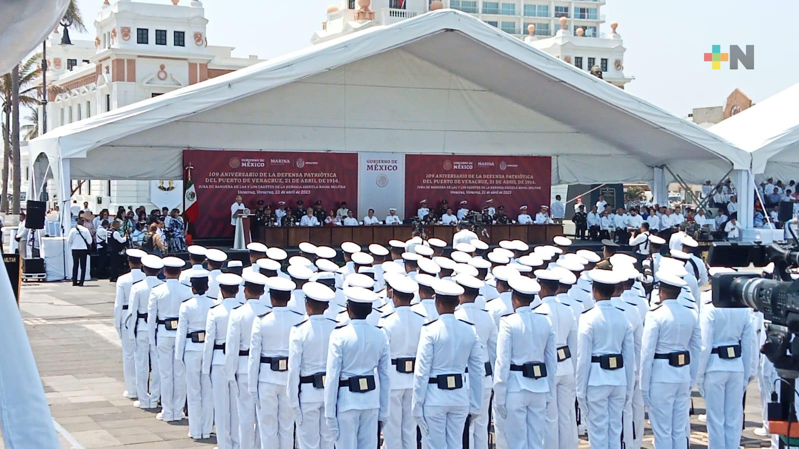 Presidente encabeza ceremonia del 109 aniversario de defensa del puerto de Veracruz