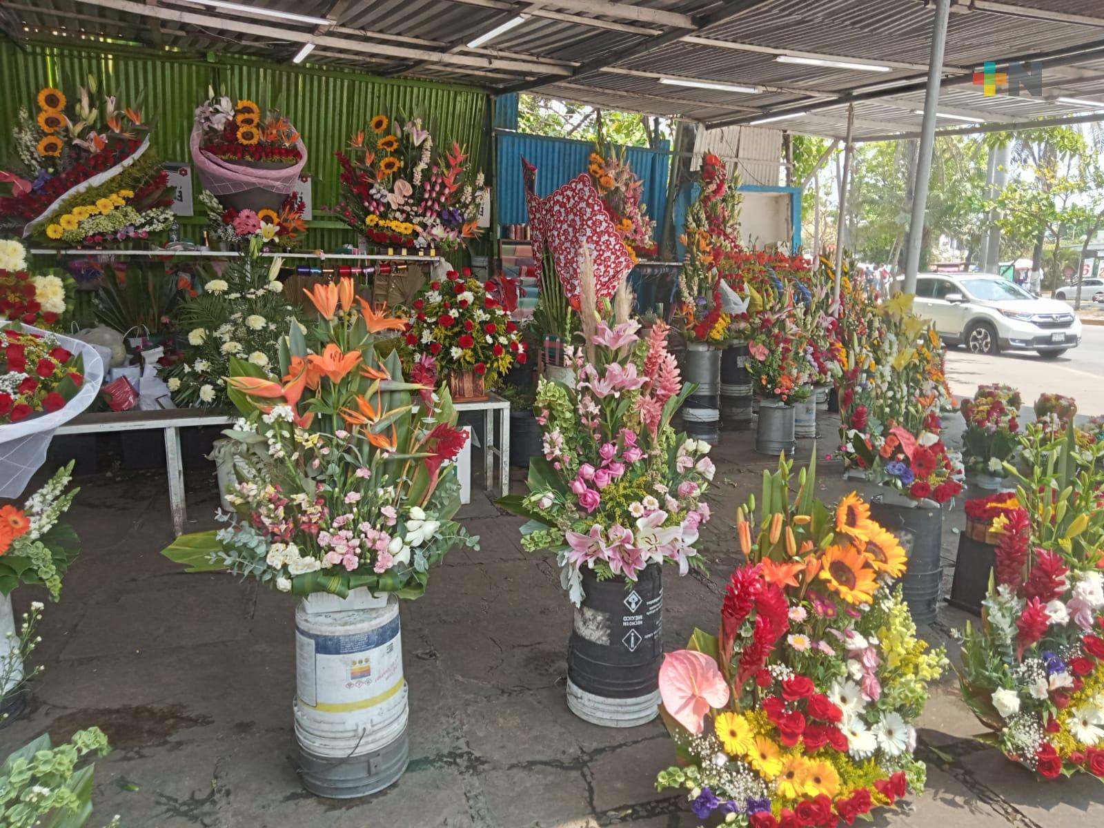 Reportan floristas ventas moderadas en puerto de Veracruz