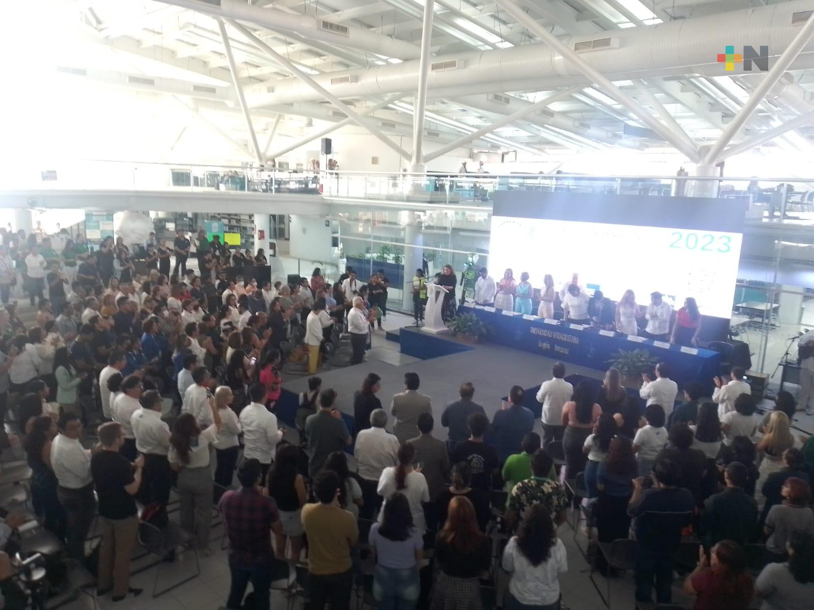 Congreso en UV Veracruz sobre solución de problemáticas con participación académica