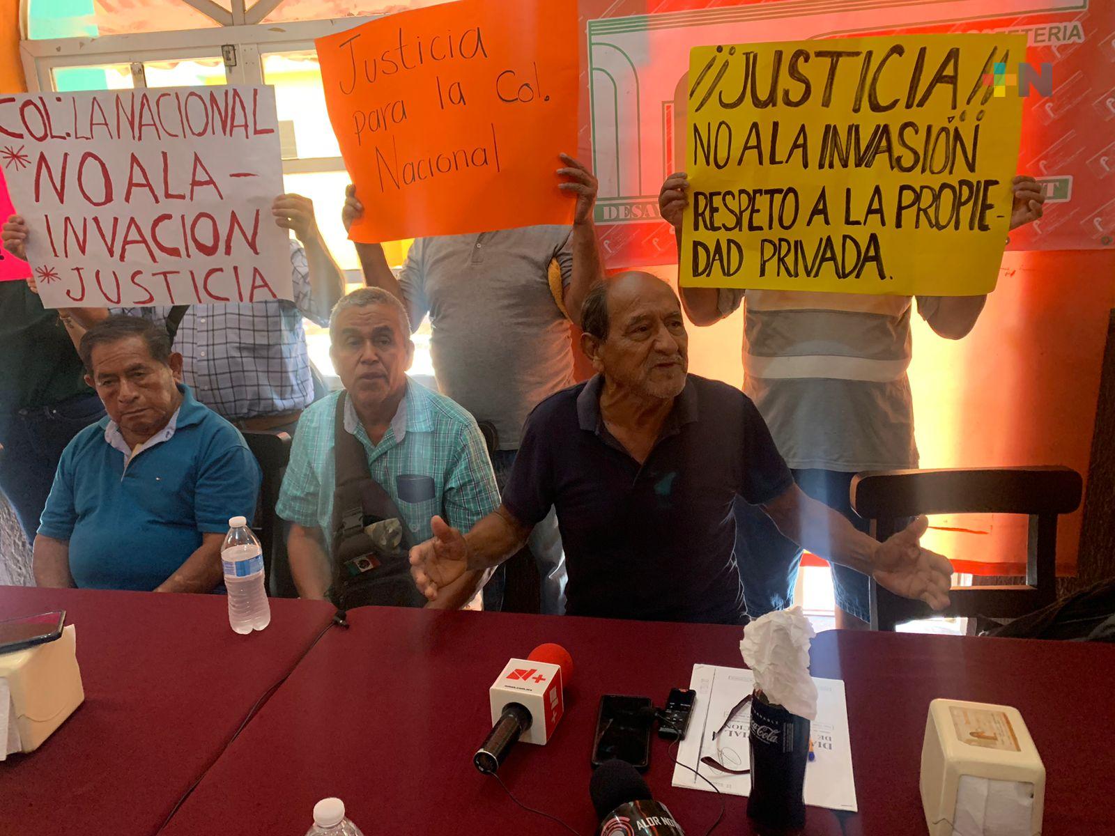 Extrabajadores de Fertimex denuncian intento de arrebatarles predio que habitan