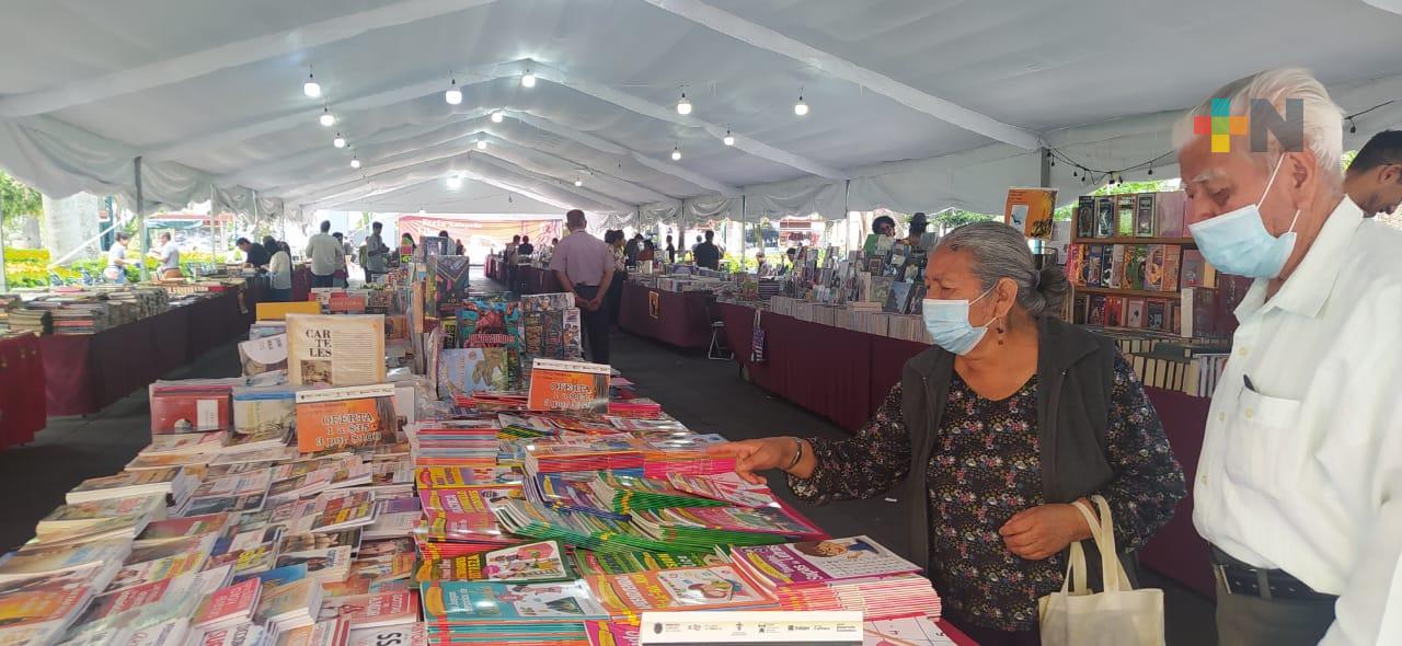 Concluye con éxito Feria Xalapeña del Libro