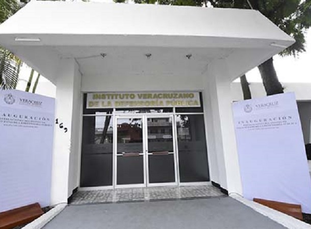 Instituto Veracruzano de la Defensoría Pública presta servicios a personas de escasos recursos