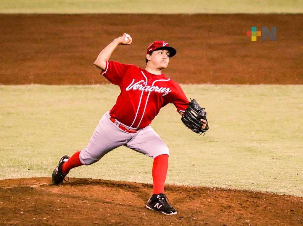 El lanzador Juan Pablo Téllez se incorpora a El Águila