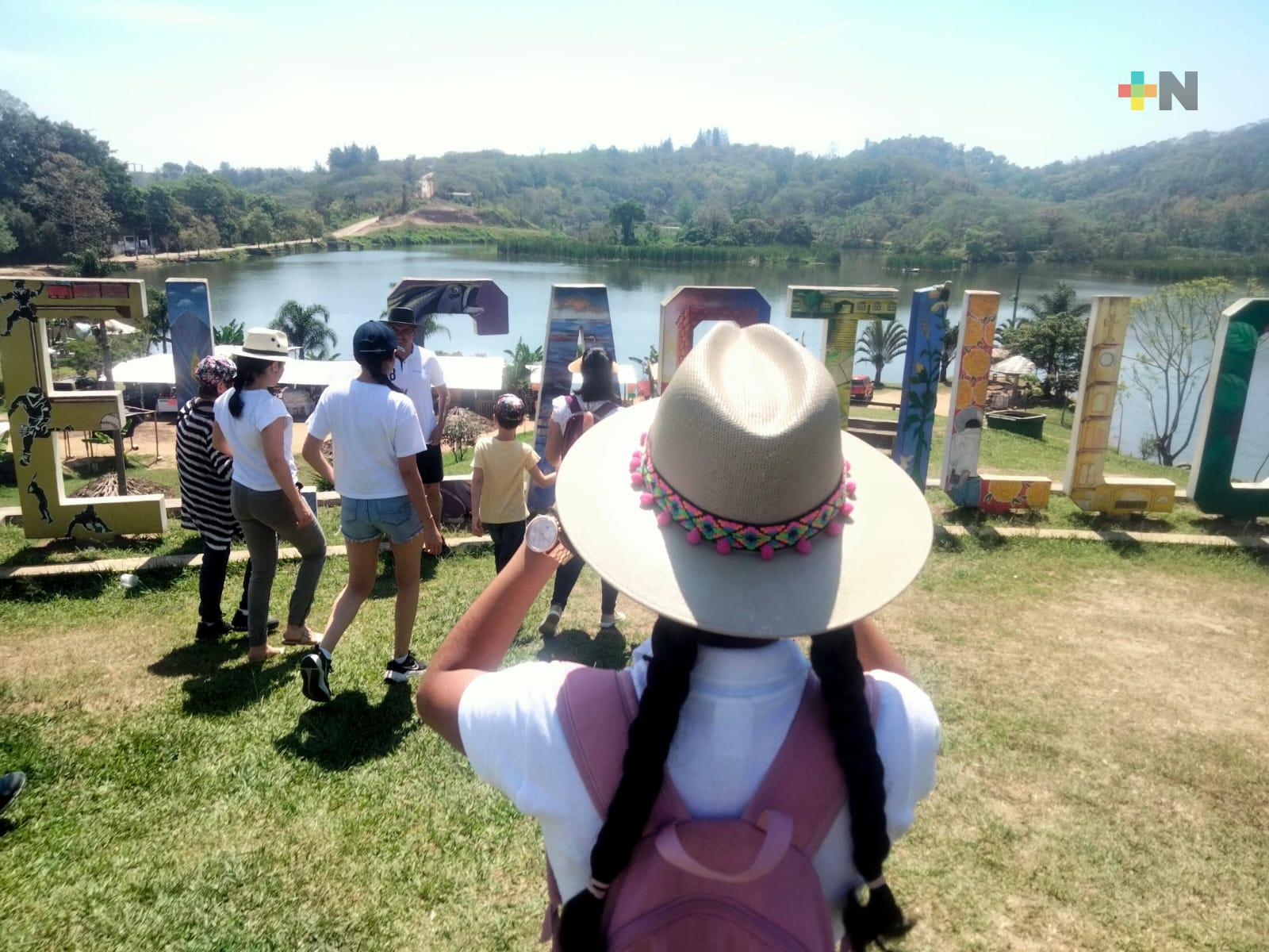 Xalapa ofrece senderismo y paseos en lancha en El Castillo para vacacionar
